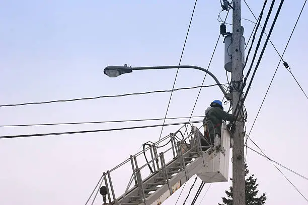 Monteur de Réseaux Électriques