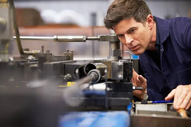 Ingénieurs en Mécanique Roumains